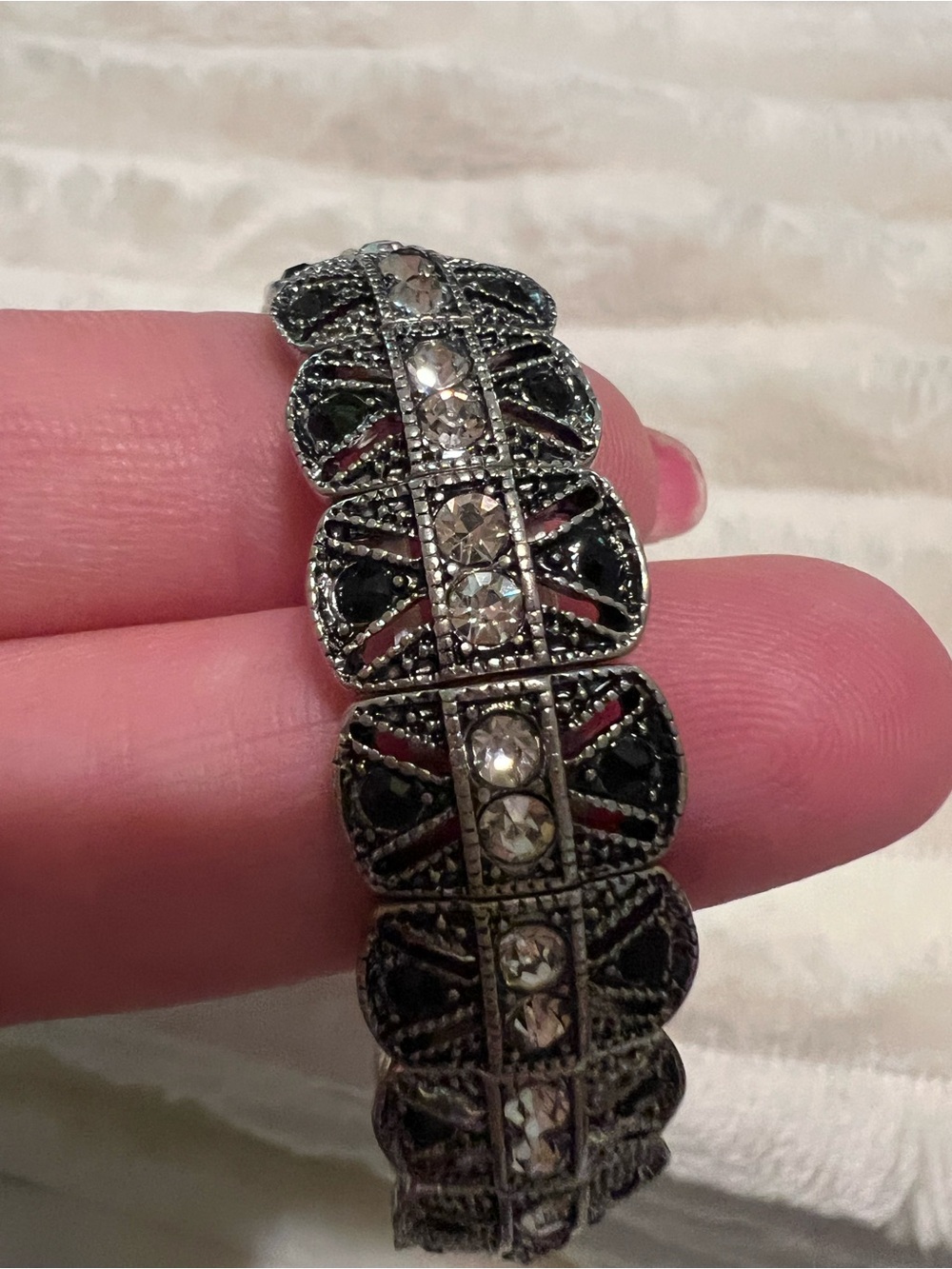 Vintage Look Black and Silver Crystal Stretch Bracelet - Picture 3 of 5